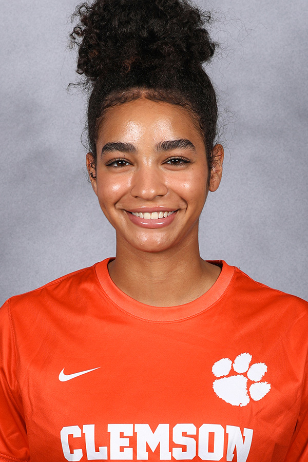 Alessandra Washington